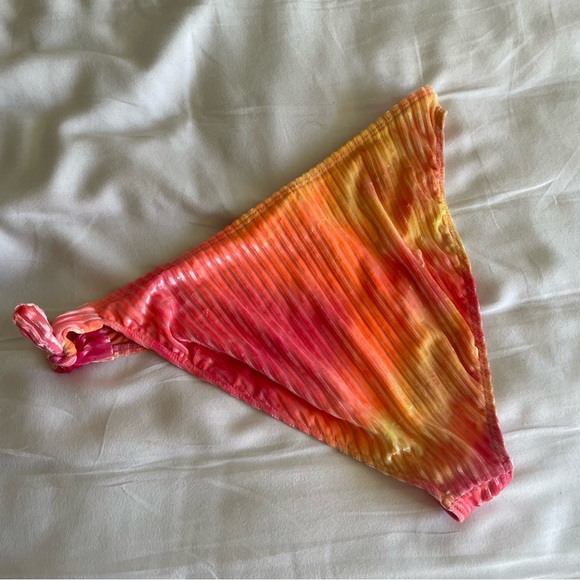 NWOT Dippin’ Daisy’s Ribbed Tie Dye Bikini Bottom - Picture 3 of 5